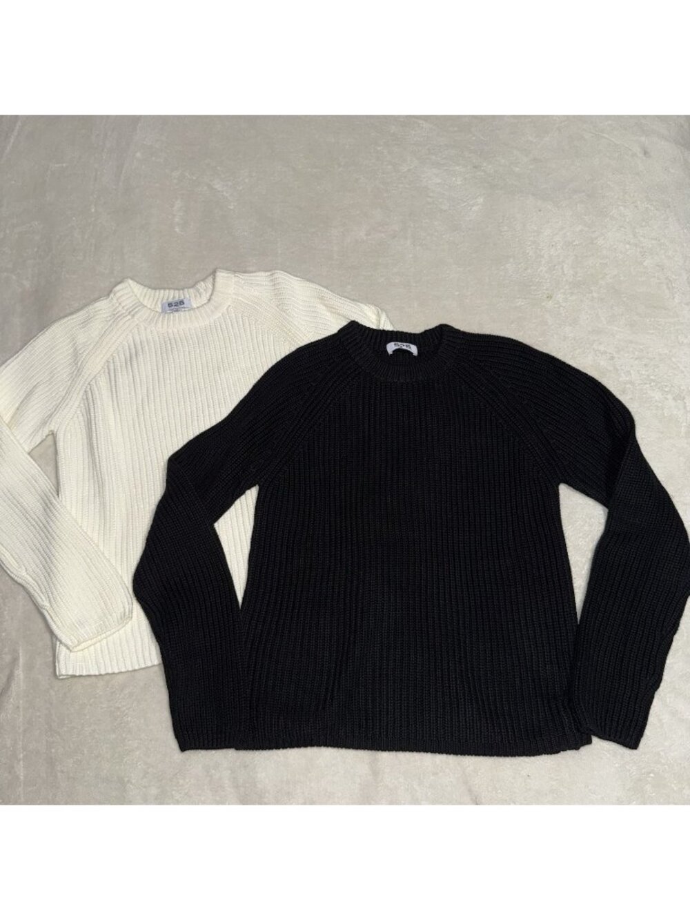 Lot Of 2 525 America Rib Knit Crew Neck Sweater Black White Women’s Medium